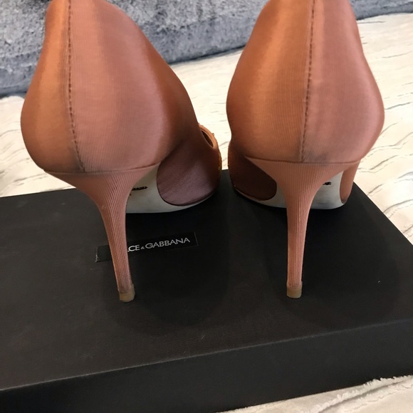 Dolce and Gabbana embroidered pump - Picture 7 of 8